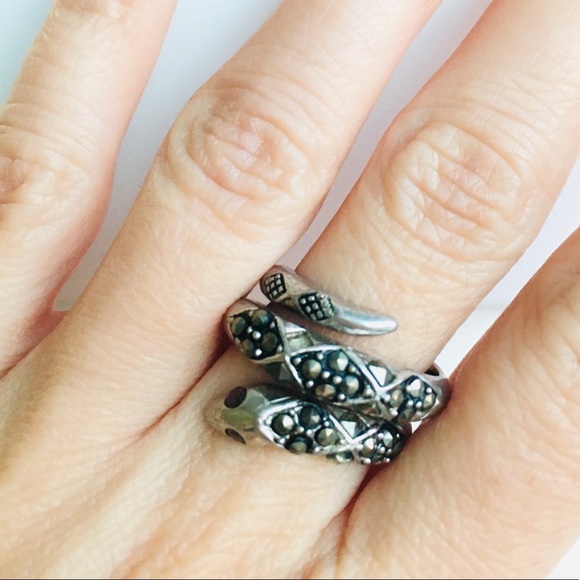 🐍 vintage sterling silver coiled snake ring OS - Picture 3 of 11